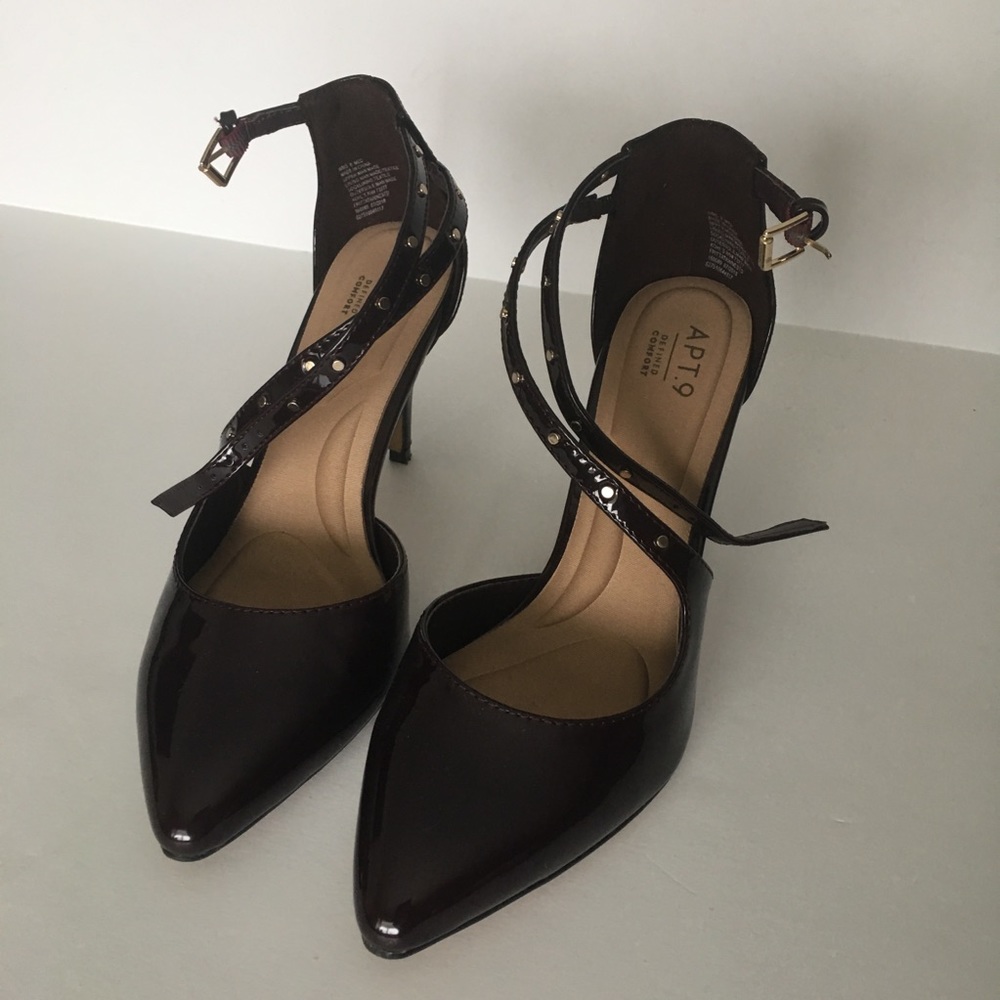 Asymmetrical Pointed-Toe Pumps - image 6